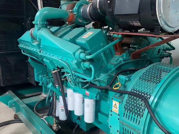 索县更换100kW柴油发电机组机油时，需要注意哪些事项？